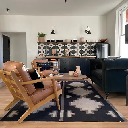 215 Washington 4*