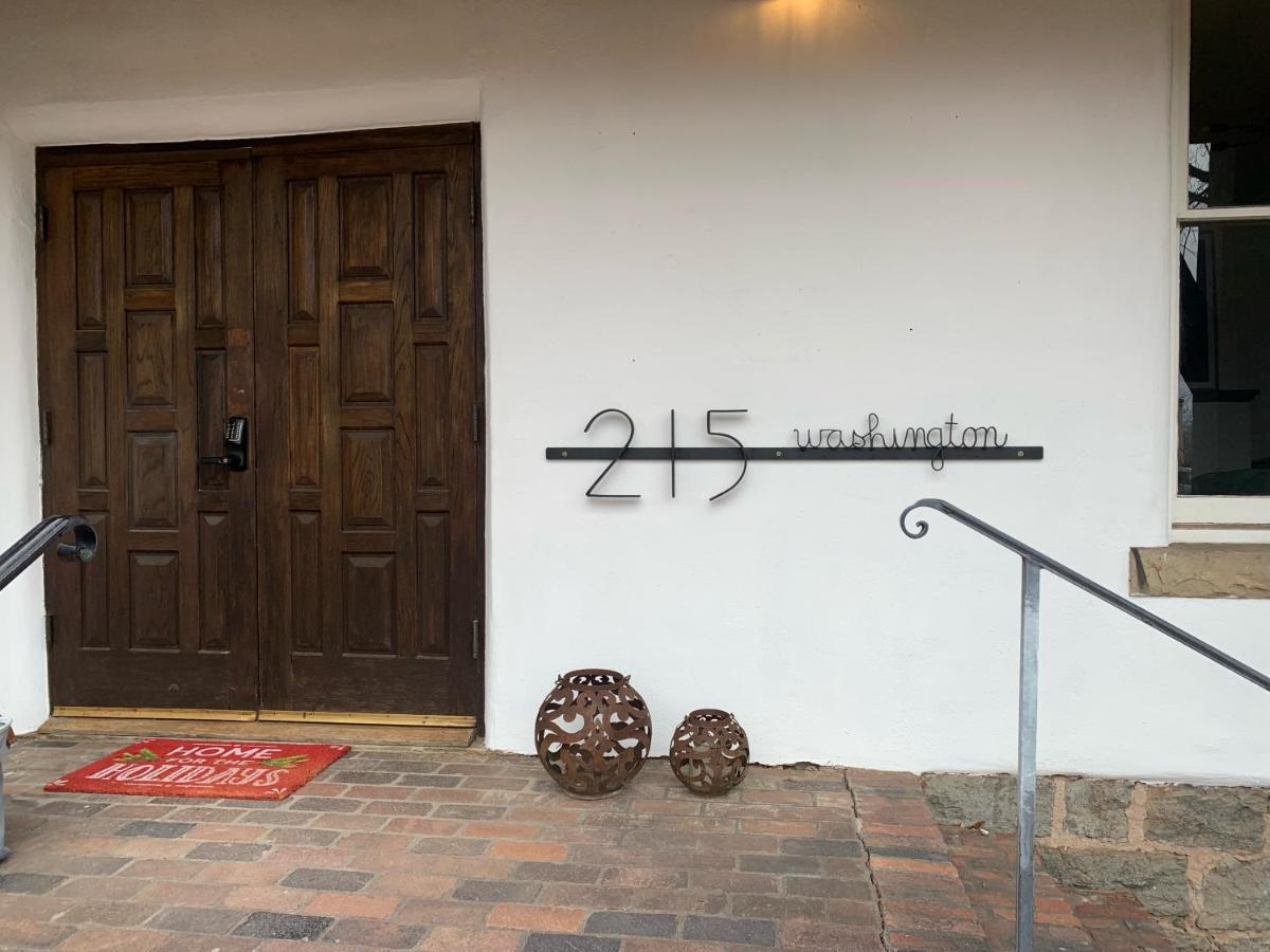 215 Washington Aparthotel