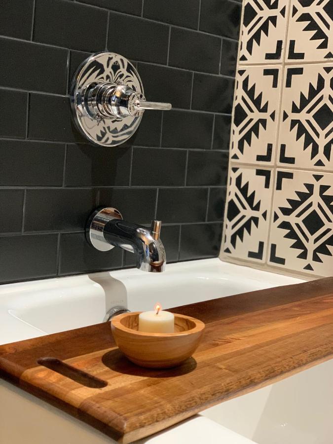 215 Washington Aparthotel